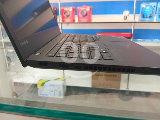 Computers Parts & Software Accessories in Haret Hreik - Thinkpad t470 mint condition