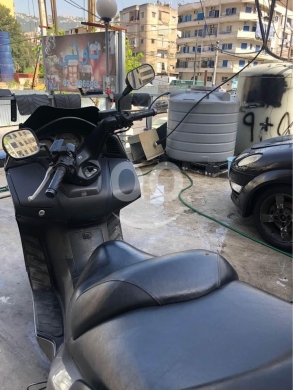 Motorcycles & ATVs in Beirut City - Honda slever wing 400cc