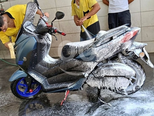 موتوسيكل و دراجات نارية ورباعية في طرابلس - Yamaha Z max s 2024