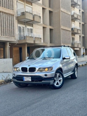 BMW dans Aley - X5 4.4 v8 2002